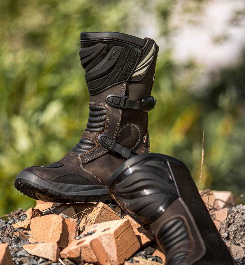 Alternative view of FALCO, BOTA MIXTO 4 ADV
