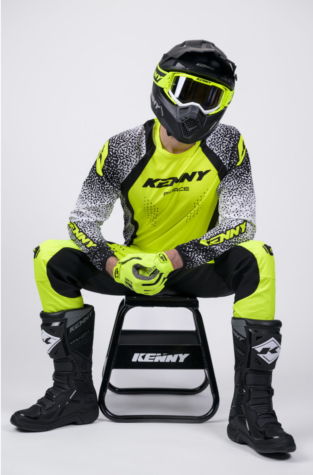 CONJUNTO KENNY FORCE PIXEL BRANCO E AMARELO NEON
